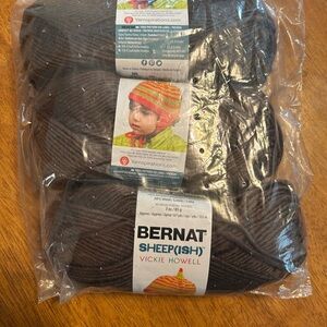 Bernat Sheep(Ish) Vickie Howell Yarn in Espresso